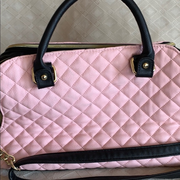 BETSEY JOHNSON Pink Quilted Heart Clasp Crossbody Purse - Picture 6 of 10